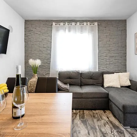 Lovely In With Private Swimming Pool, Be Inside Or Outside * Sibenik