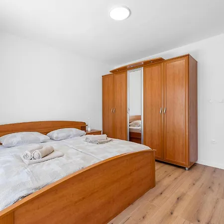 Lovely In With Private Swimming Pool, Be Inside Or Outside Apartment