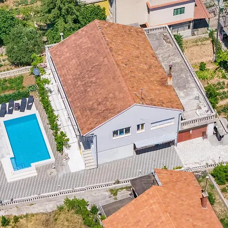 Apartment Lovely In With Private Swimming Pool, Be Inside Or Outside