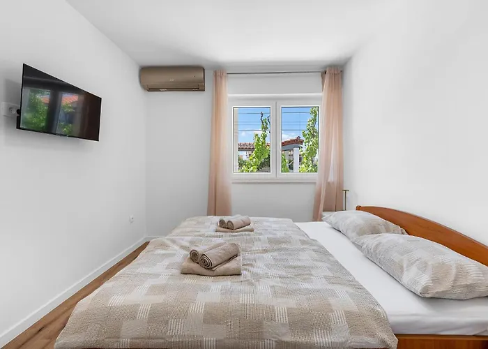 아파트 Beautiful In 시베니크