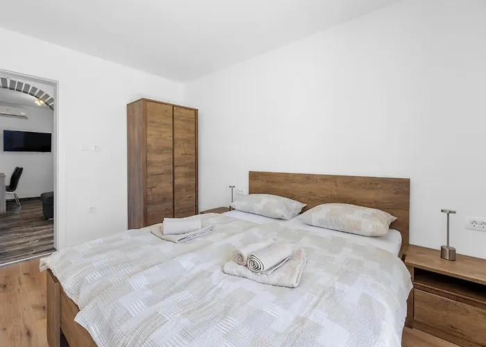 Beautiful In 아파트 *